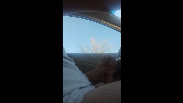 Gay Driver Gets Nutted in Traffic