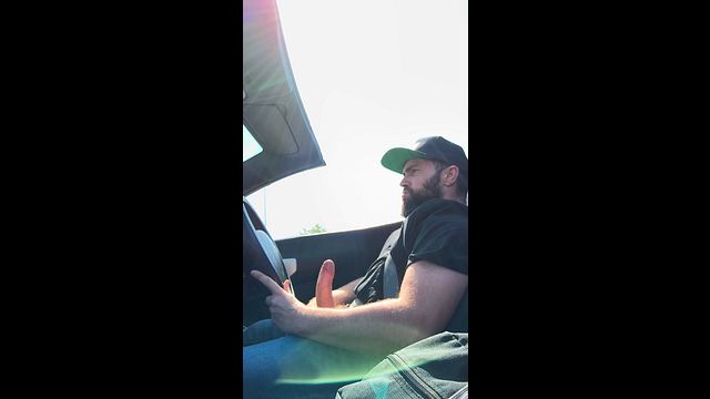 Guy Masturbates in Car with Big Cumshot