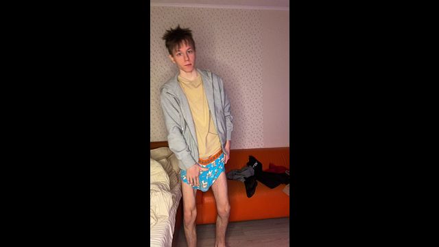 Guy Jerks Off Huge Boner Alone