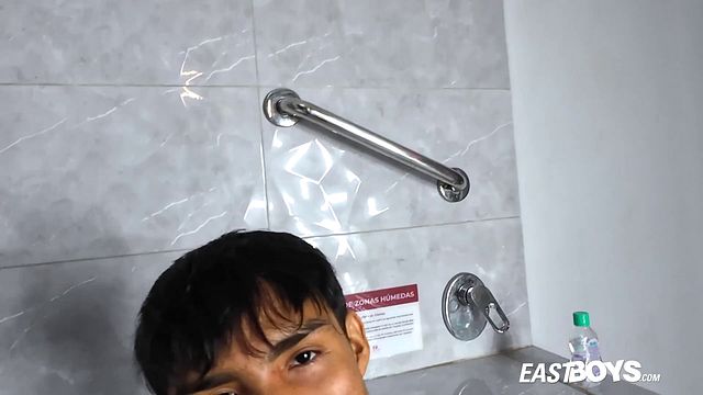 Latino Twink Receives Intense Handjob