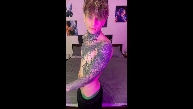 Tease and Reveal with Naughty Twink