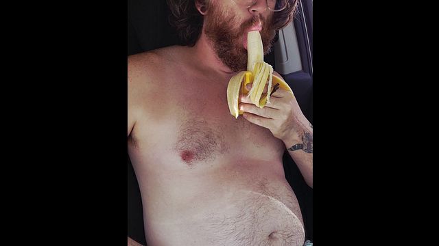 Masterful deepthroat session for nerdy dadbod