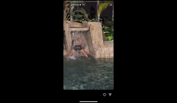 Maluma Twerking Solo Show