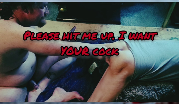 Gay Amateur Trio Enjoys Bareback Threesome