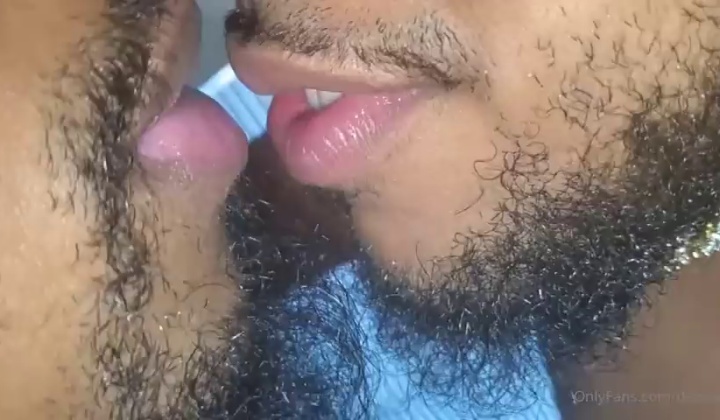 Dezzyw Gets Fucked as Bottom