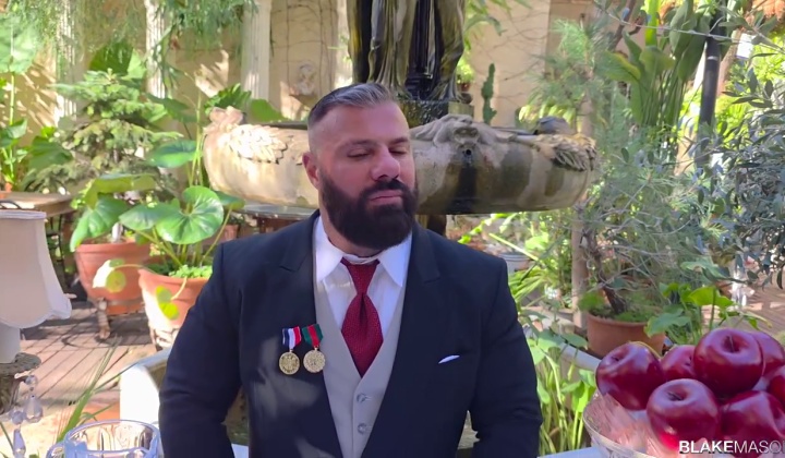 nicola veneziano, leo redwood â€“ secretos reales 2 â€“ vÃ­deo gay de almuerzo en gayteam  ?