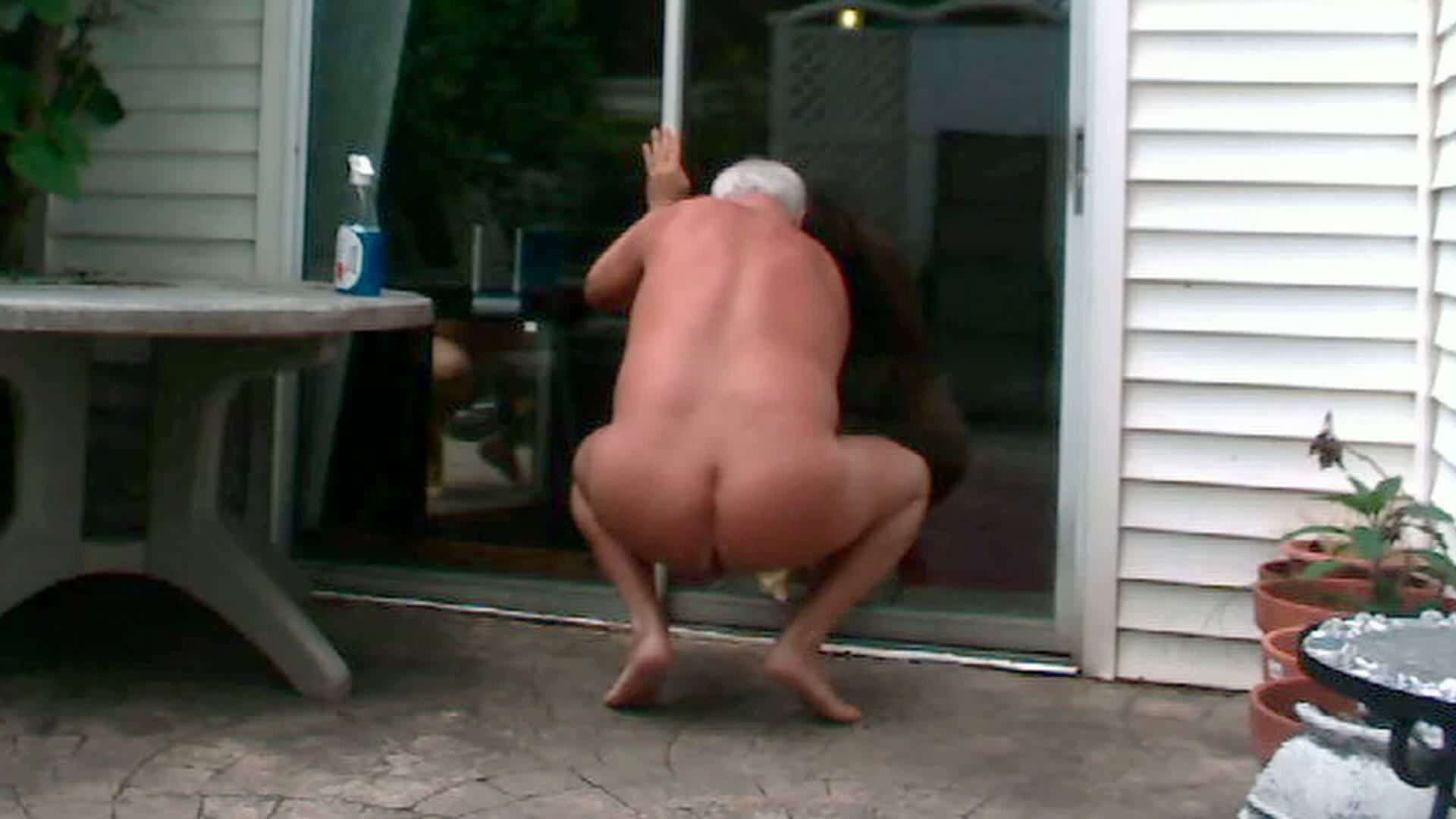 Gay HD: OUTDOOR BUTT & ASSHOLE