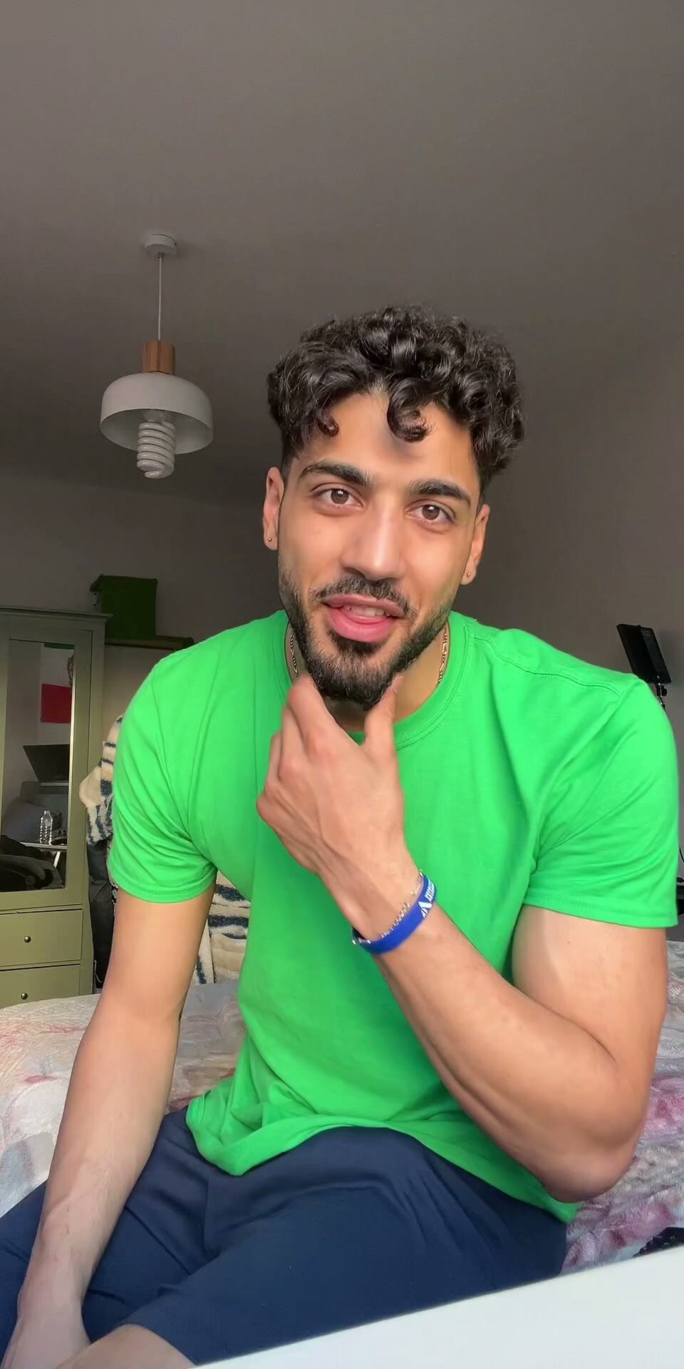 TikTok Arab bulge - video 2