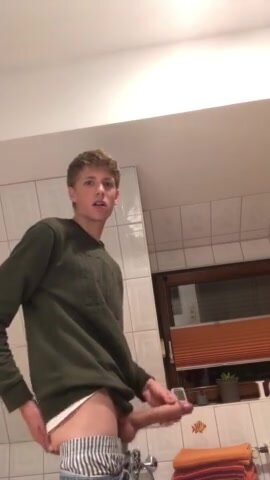 Cute Guy With Huge Cock Jerks