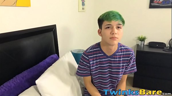 Twinks Casey, Xandee, and Cole in Bareback Threesome