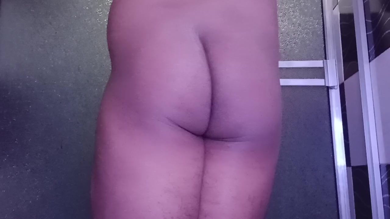Venezuelan Hunk Gives Intense Blowjob