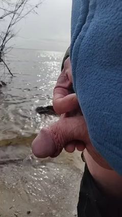 Golden Watershot Chaos with Shy Performer