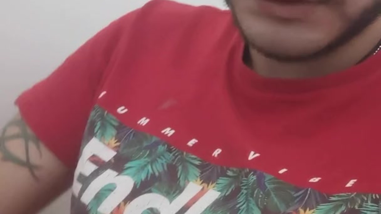Young Guy Cumming in Amateur Video