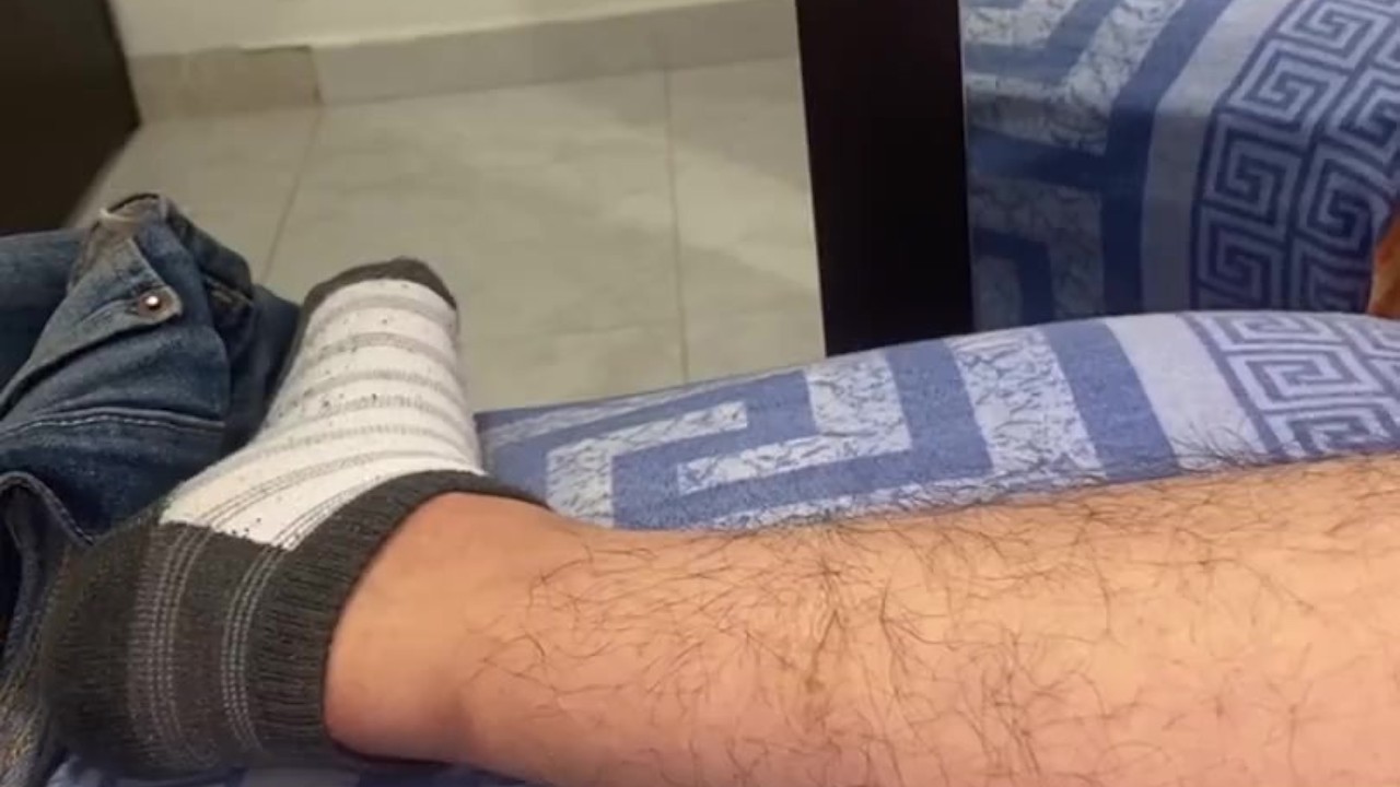 Guy Shows Off His Oiled Cock Tease