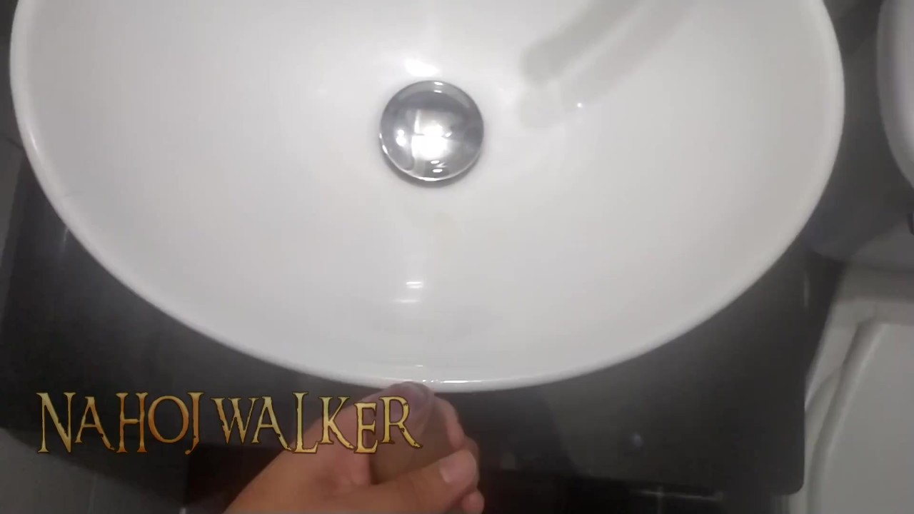 Guy Masturbates in Bathroom