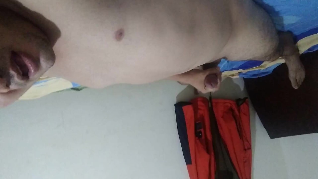 Guy Masturbates Until He Cums