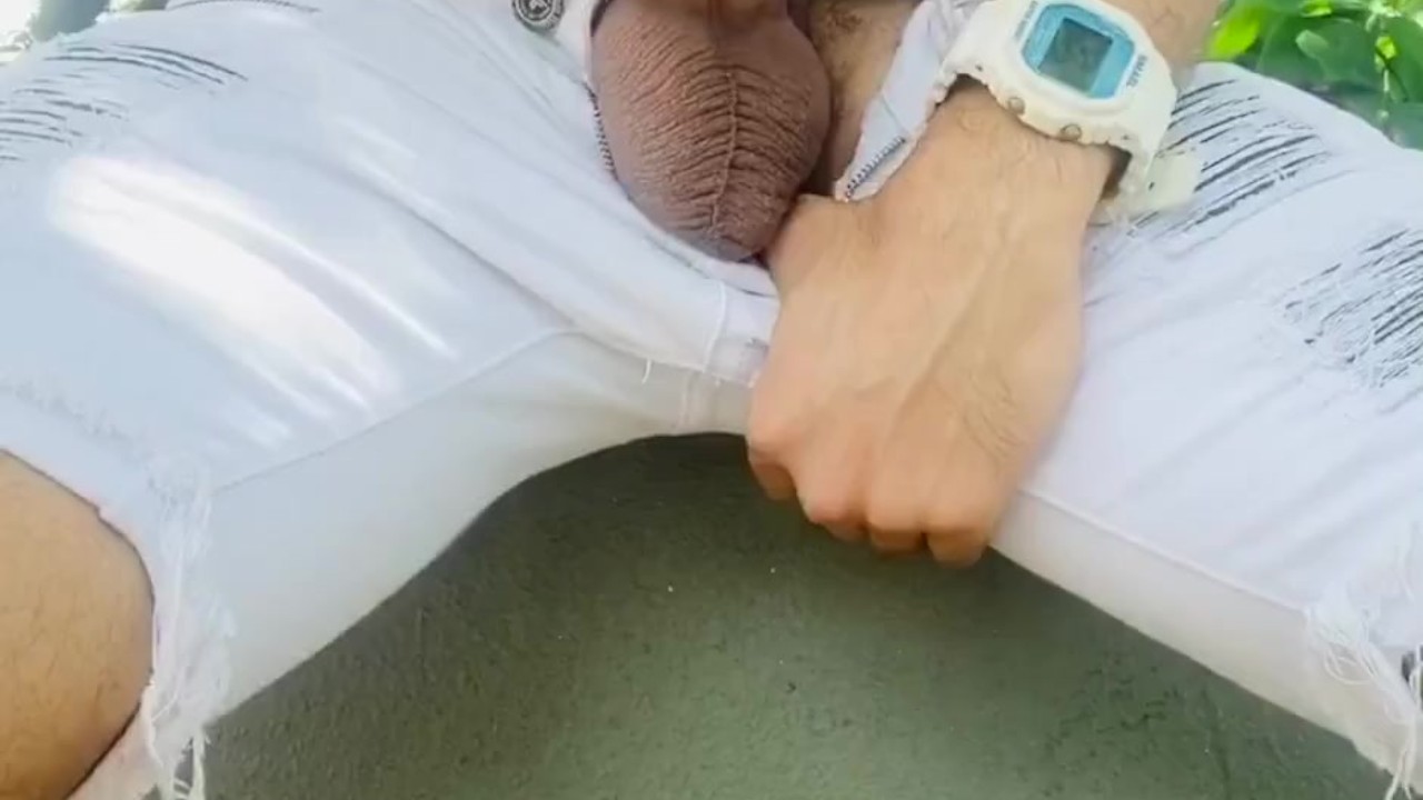 Huge Dick Cruising Ends in Big Cumshot