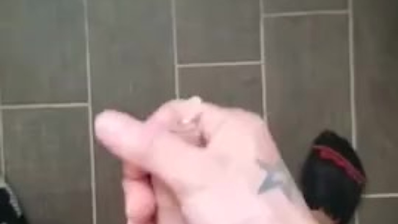 Guy Cums on Floor in Quick Messy Scene