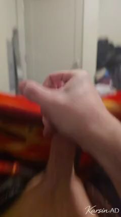 Solo Guy Masturbates to Climax in Bed