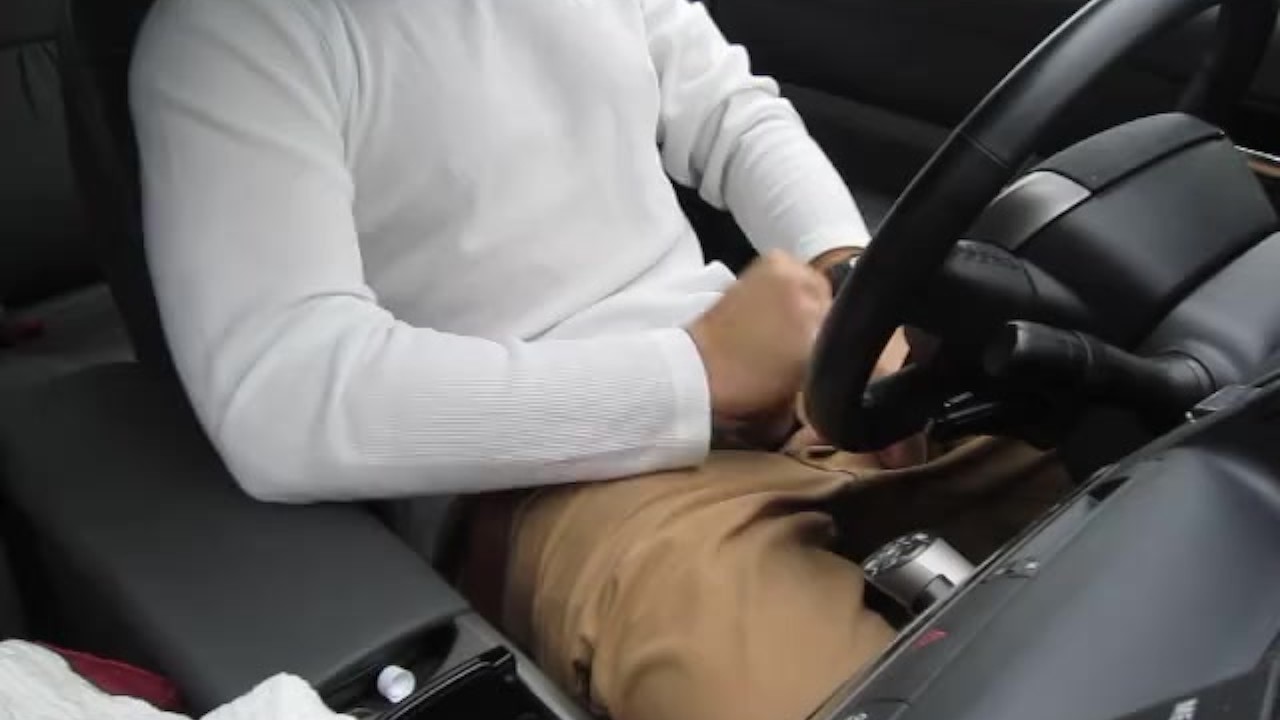 Guy Masturbates in Car on Rainy Day, Verbal and Cumming