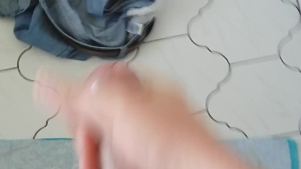 Solo Irish Guy Jerks Off to Climax