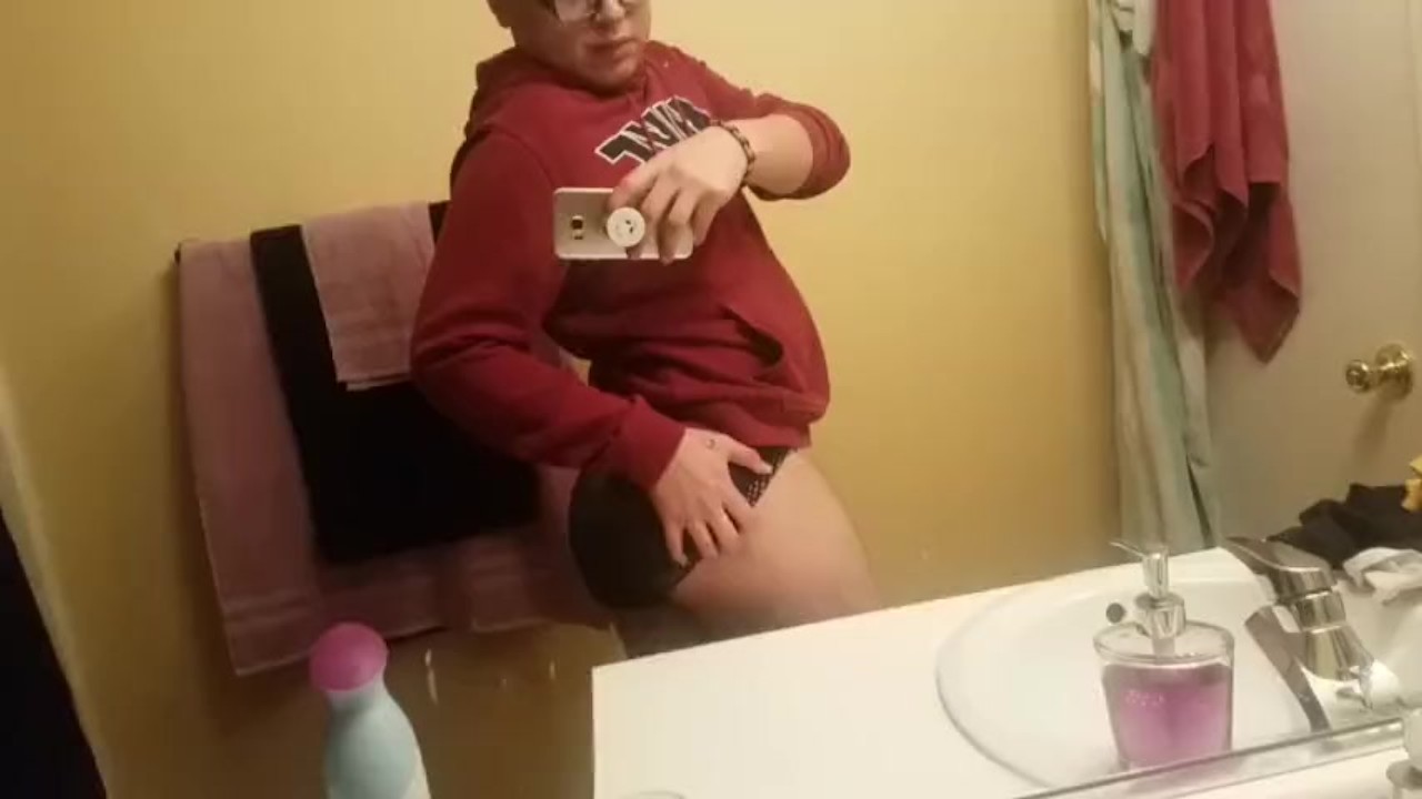 Young Twink Masturbates Alone
