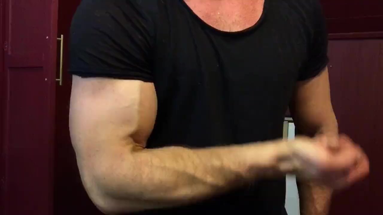 Hairy Muscle Guy Shows Off Physique
