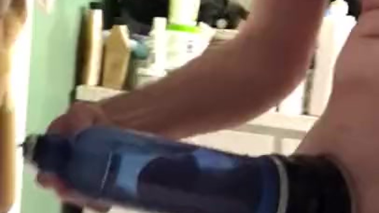 Guy Uses Penis Pump for Enlargement