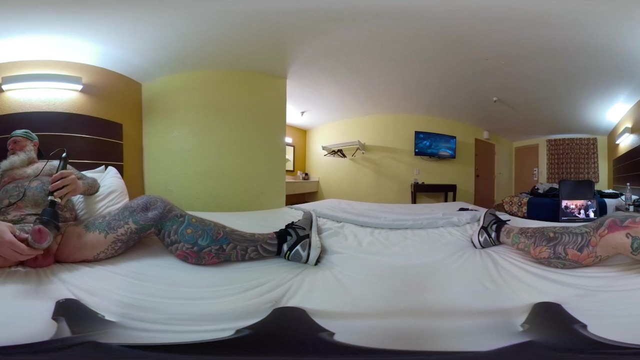 Inked Bear Daddy Enjoys Solo Cock Massage