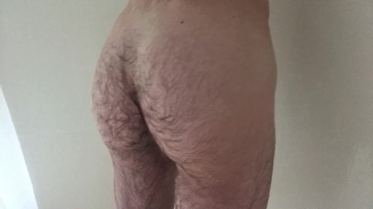 Young Athlete Jerks Off Morning Wood in Shower
