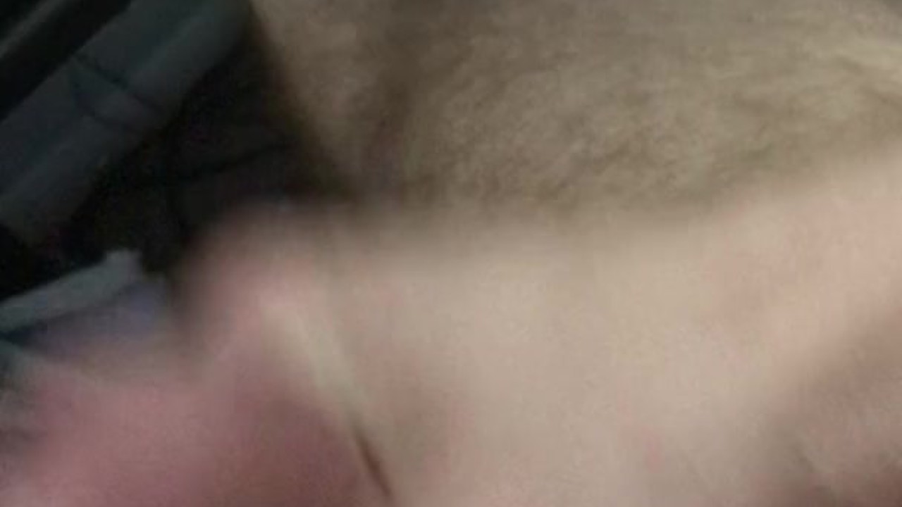 Otter Guy Masturbates Quickly