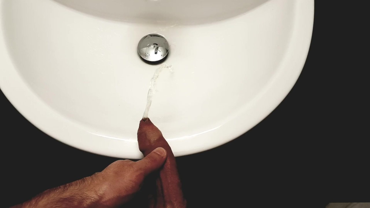 Twink Gets Pissed On POV in Hotel