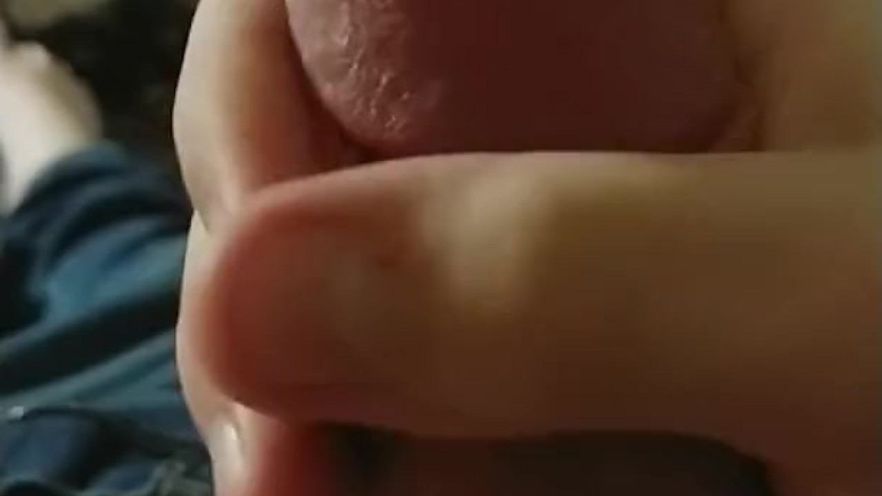 Fast Cumshot in Quickie Scene