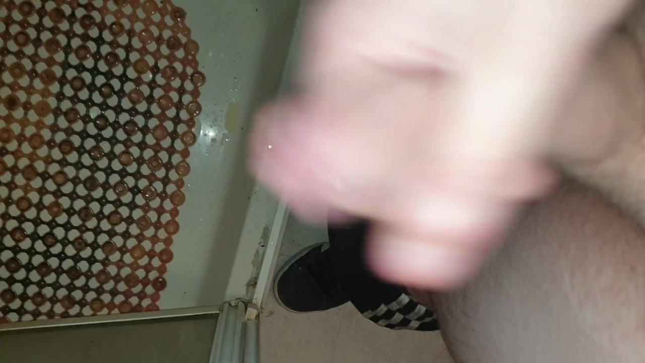 Guy Masturbates and Urinates in Shower