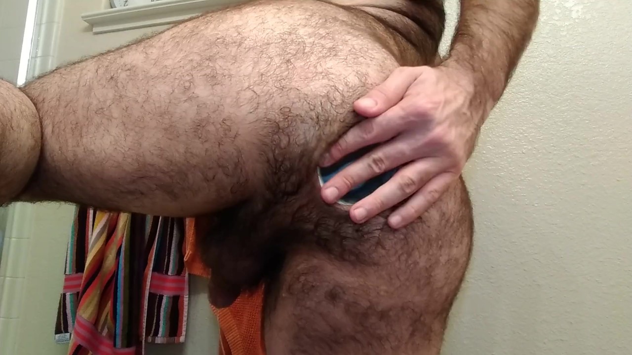Guy Inserts Ceramic Cup in Ass for Handsfree Anal Orgasm