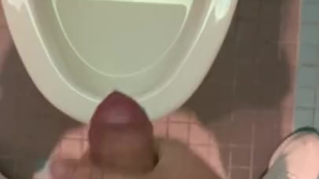 Office Worker Gets Fucked At Desk
