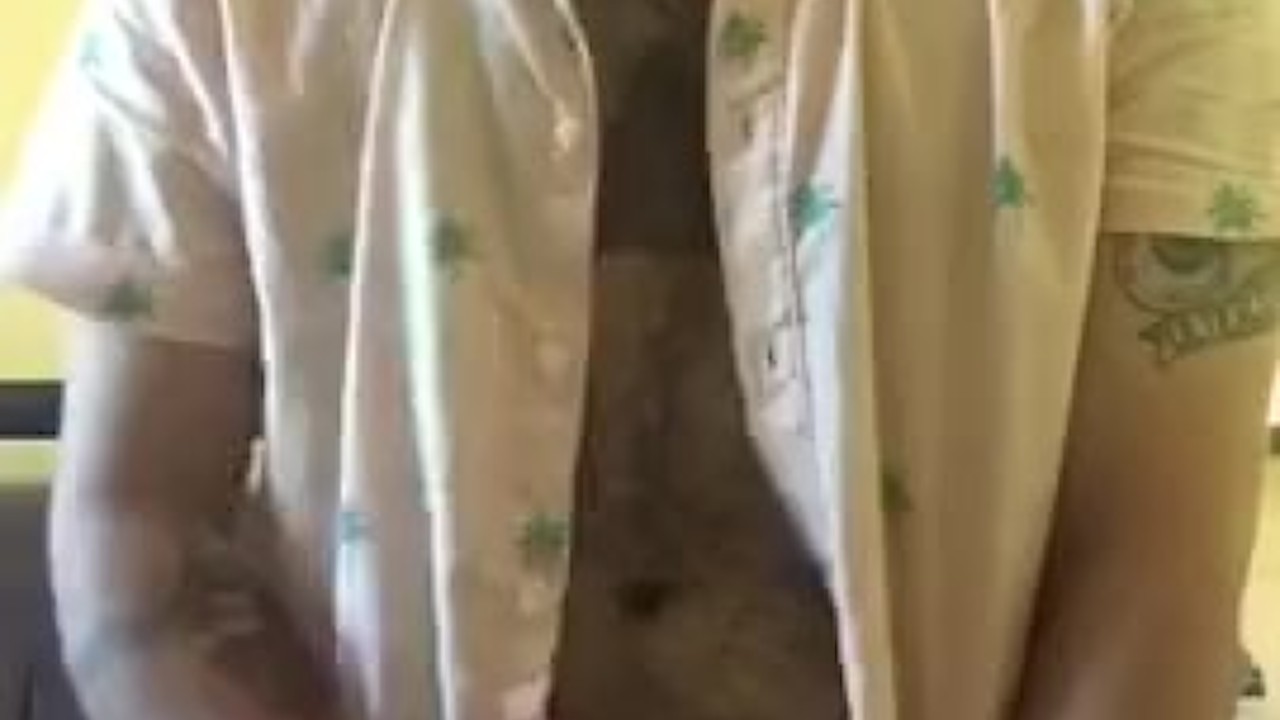 Guy Cums in Quick 43 Second Video