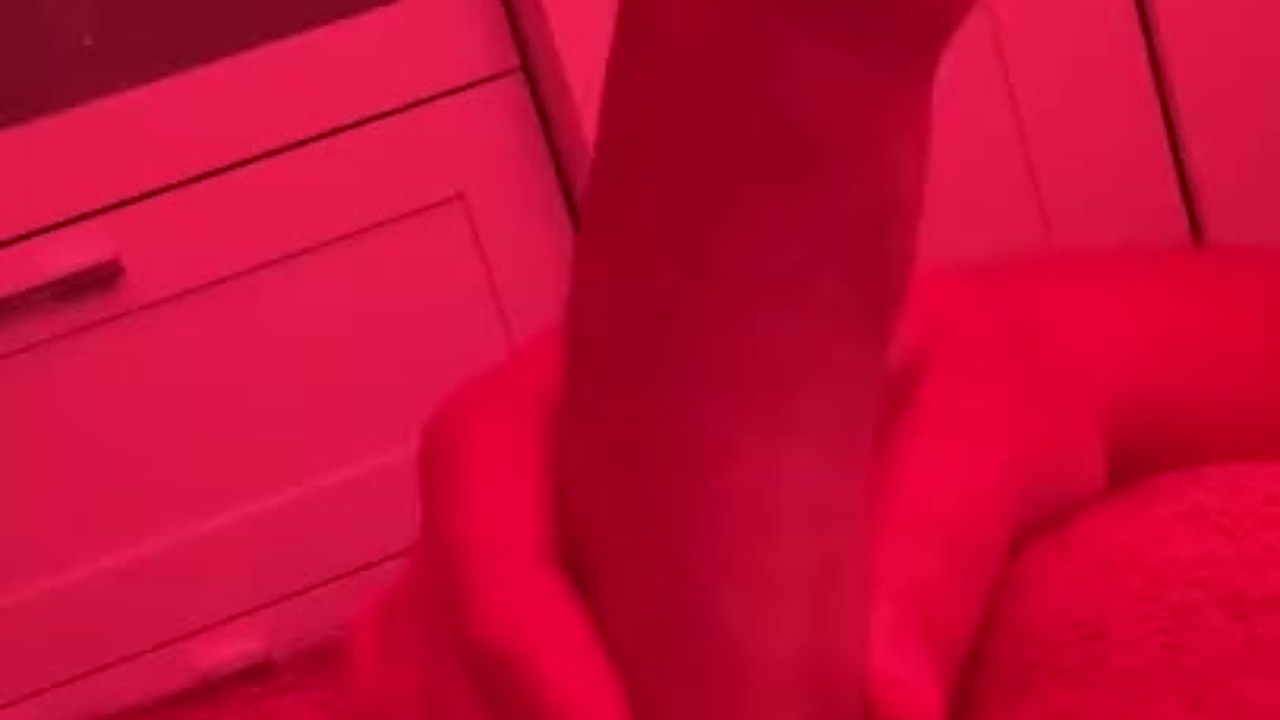 Chubby Guy Masturbates in Bedroom