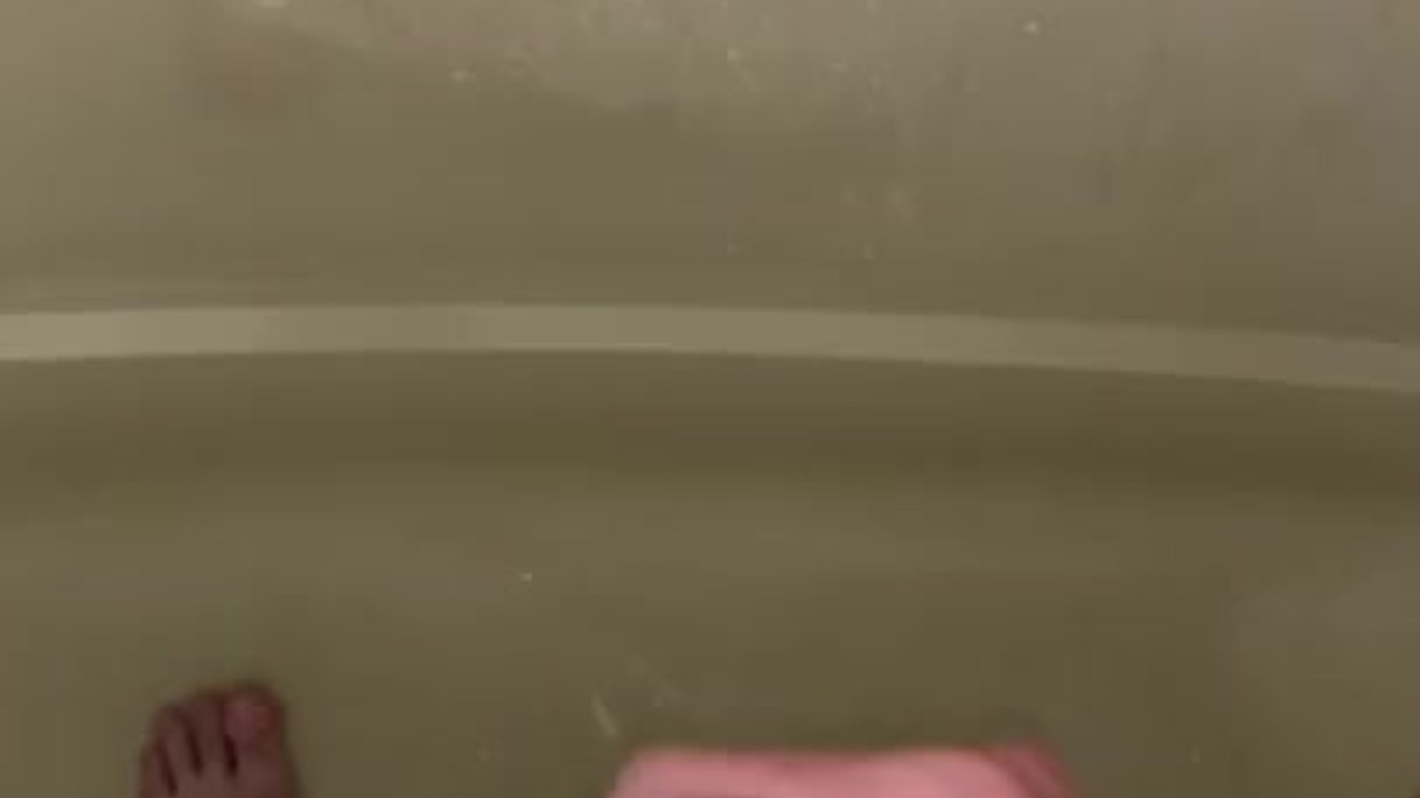Morning Quickie Ends with Fast Cum