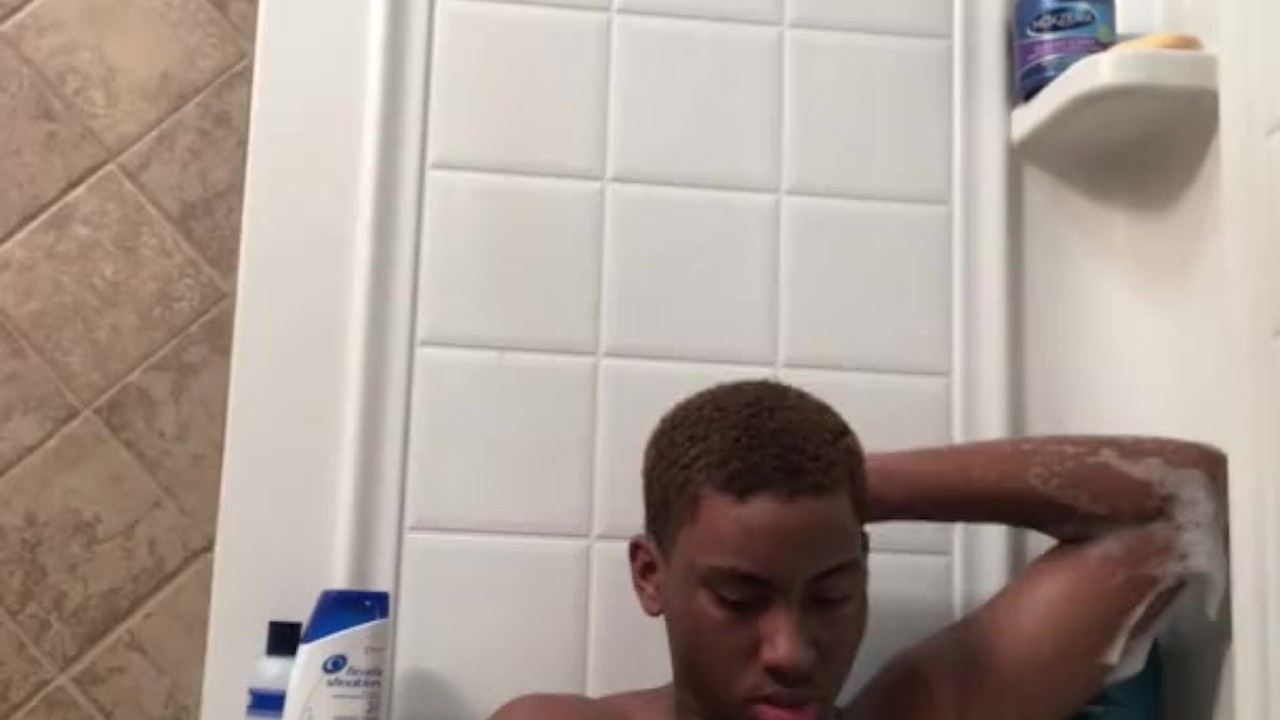 Teen Boy Fucks Tight Ass in Bath