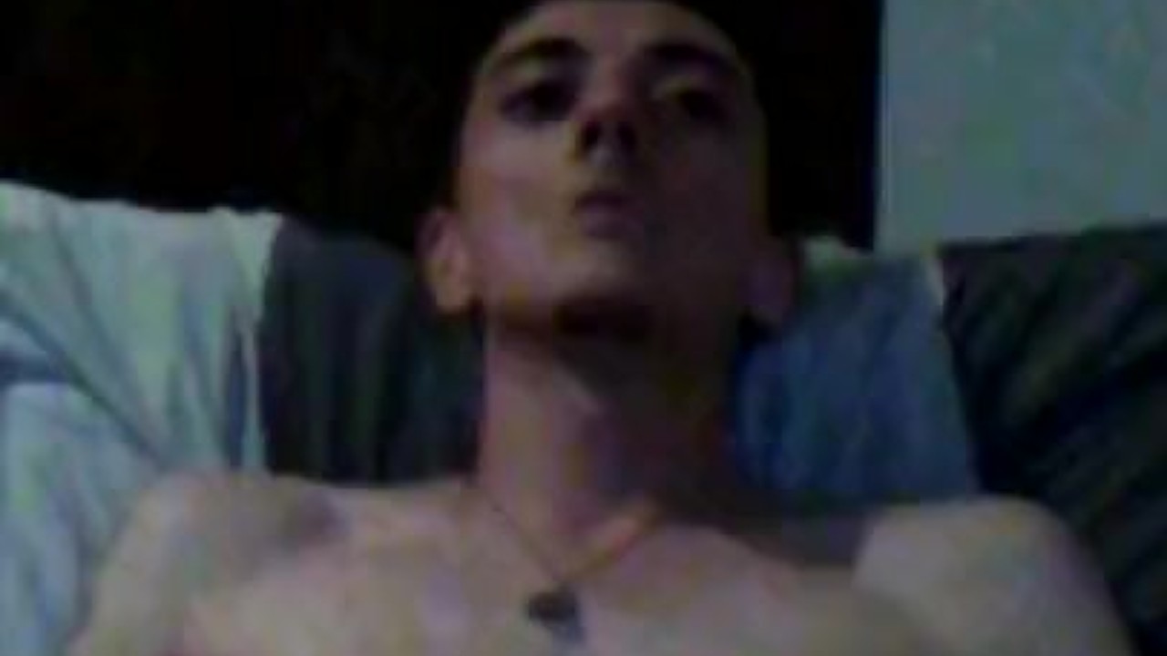 Horny Bi Twink Jerks Off to Sexy Cumshot