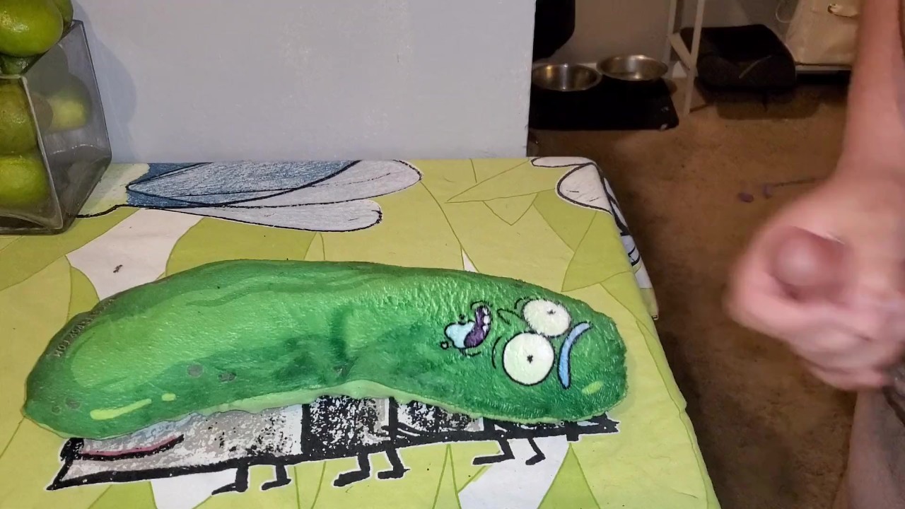 Twink Gets Facial from Pickle Rick