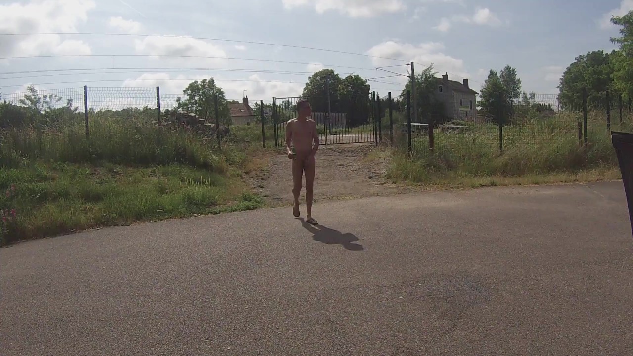 Naked Guy Jerks Off in Public Outdoor Risky Scene